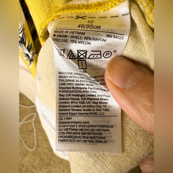 Banana Republic Floral Halter Tiered Maxi Dress Tropical Floral Yellow size 10 - Picture 8 of 9